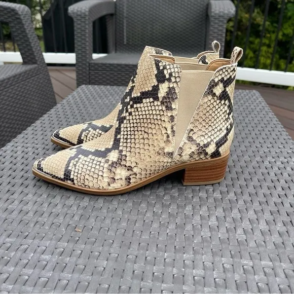 Marc FISHER Beige Animal Print Snake Stacked Heel Leather Chelsea Booties 7M