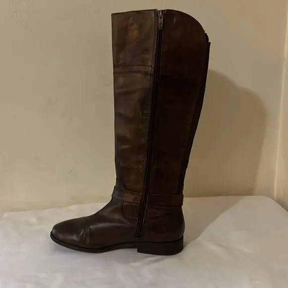 Marc Fisher Brown knee high boots sz 6,5