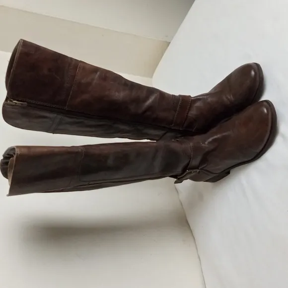 Marc Fisher Brown knee high boots sz 6,5