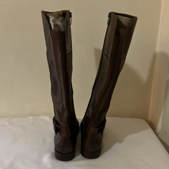 Marc Fisher Brown knee high boots sz 6,5