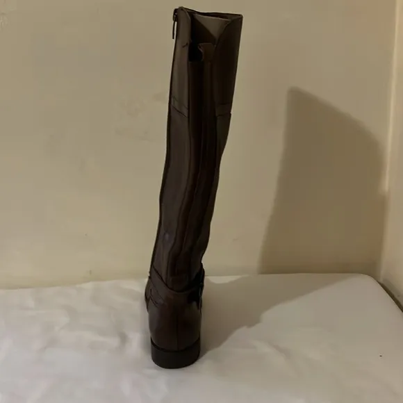 Marc Fisher Brown knee high boots sz 6,5