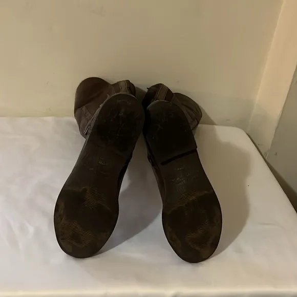 Marc Fisher Brown knee high boots sz 6,5
