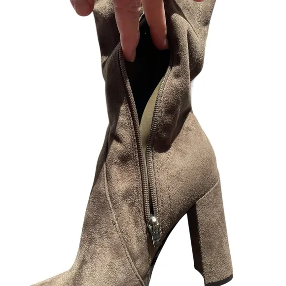 Marc Fisher Over The Knee Woman's Boot Taupe Size 6