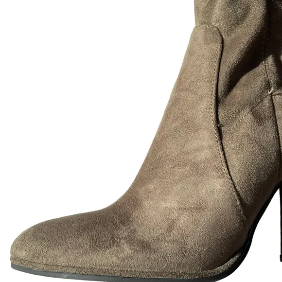 Marc Fisher Over The Knee Woman's Boot Taupe Size 6