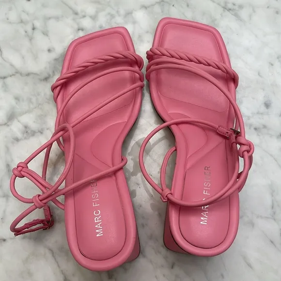 Marc Fisher pink sanders size 8