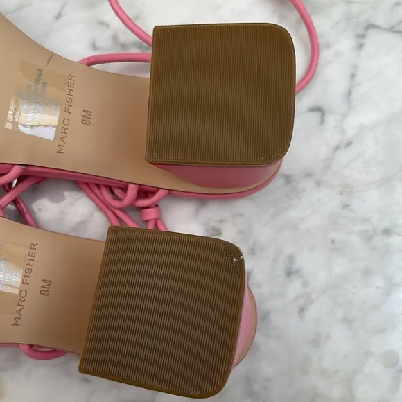 Marc Fisher pink sanders size 8