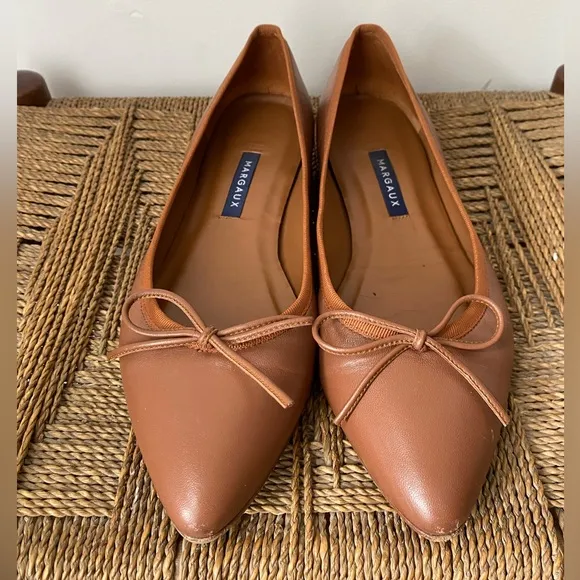 Margaux Shoes Women’s 39 W The Pointe Saddle Napa Ballet Flat