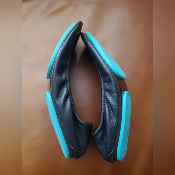 Matte black ballet flat Tieks, size 7, excellent condition.