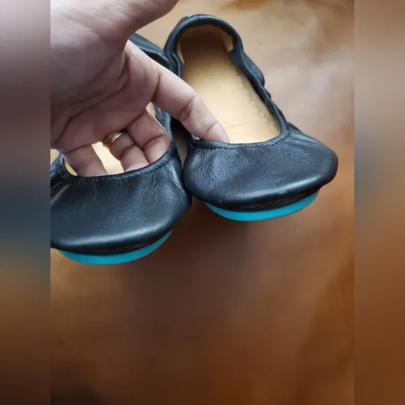 Matte black ballet flat Tieks, size 7, excellent condition.