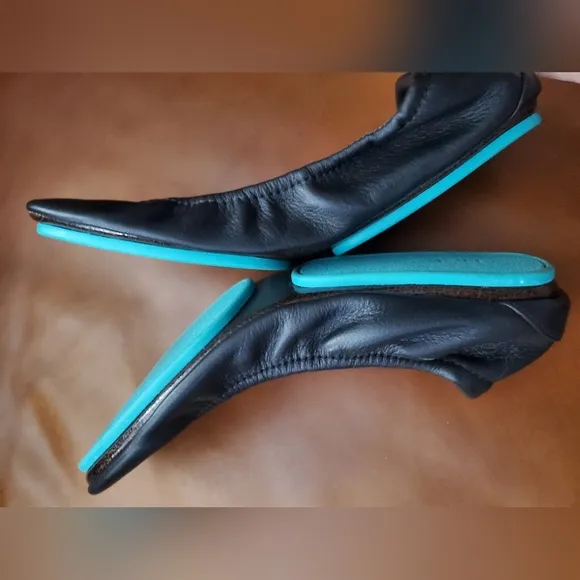 Matte black ballet flat Tieks, size 7, excellent condition.