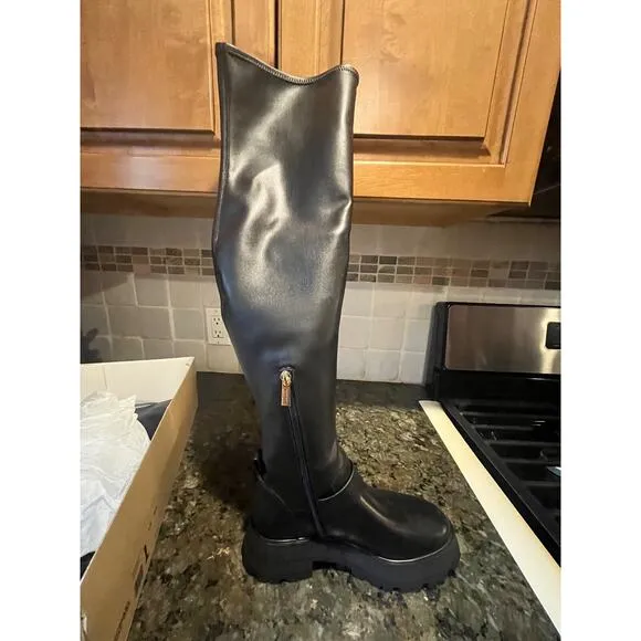 MICHAEL KORS EASTON 100% LEATHER OVER THE KNEE LUG BOOT NEW IN BOX. $345MSRP SZ6