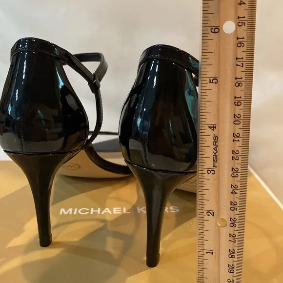 Michael Kors Simone Patent Sandal, Black 3” heel ankle strap New In Box NIB 7.5