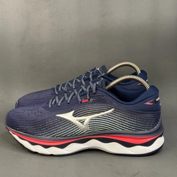 Mizuno Women's Wave Sky 5 sneaker athletic trainer Shoes, Peacoat size 10