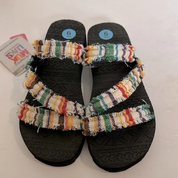 MUK LUKS Women's Wave Riptide Sandals white multi size 9 NWT