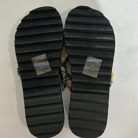 MUK LUKS Women's Wave Riptide Sandals white multi size 9 NWT