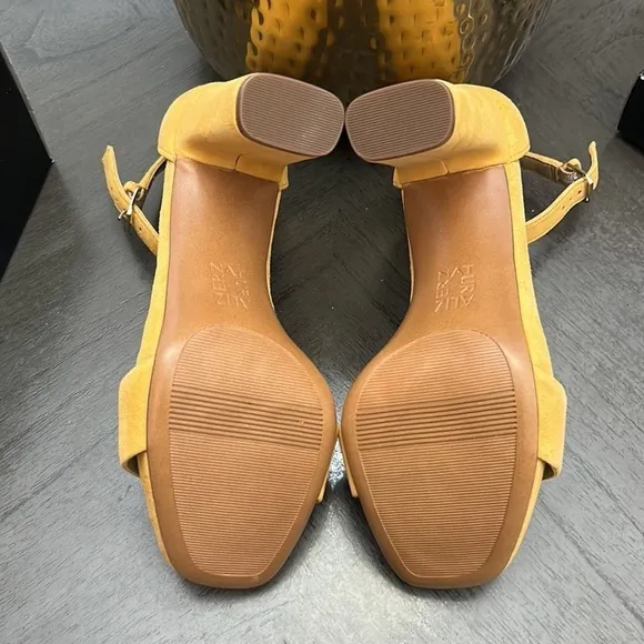 NATURALIZER Joy Dress Ankle Strap Sandals (WIDE)