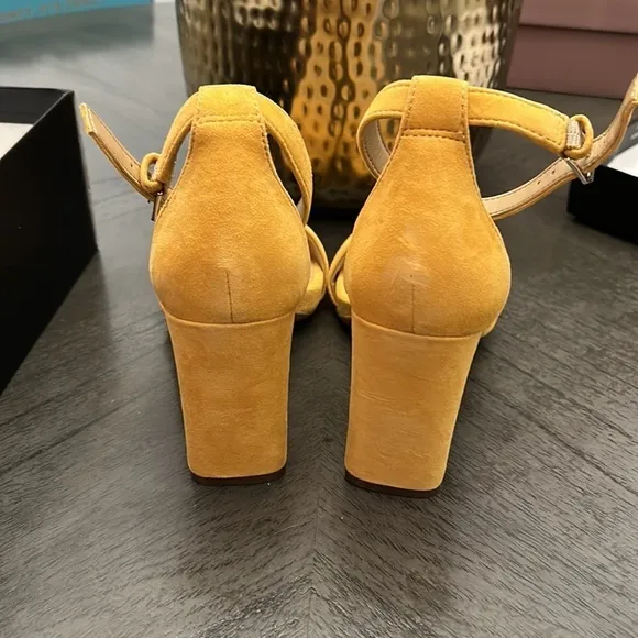 NATURALIZER Joy Dress Ankle Strap Sandals (WIDE)