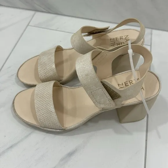 Naturalizer Pale Ivory Genn-Rise 2 Ankle Strap Sandals - Size 7.5