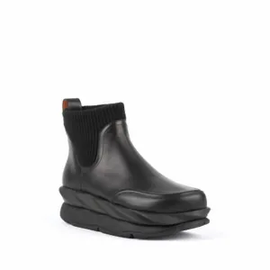 NEW 4CCCCEES women's mellow flow chelsea boot in black