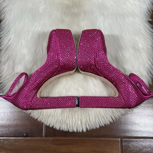 NEW Antonio Melani Capsule Dr. Bridget Hotfix Size‎ 8M Rhinestone Platform Heels