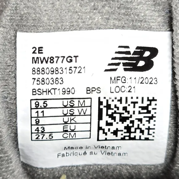New Balance Mens 877 V1 Mens Size 9.5 2E Running Shoes Athletic Sneakers MW877GT