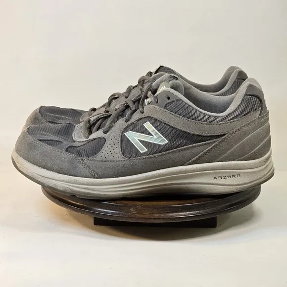 New Balance Mens 877 V1 Mens Size 9.5 2E Running Shoes Athletic Sneakers MW877GT