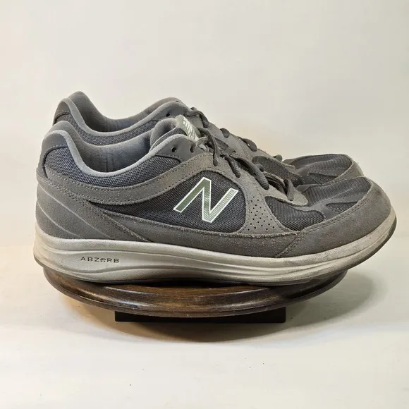 New Balance Mens 877 V1 Mens Size 9.5 2E Running Shoes Athletic Sneakers MW877GT
