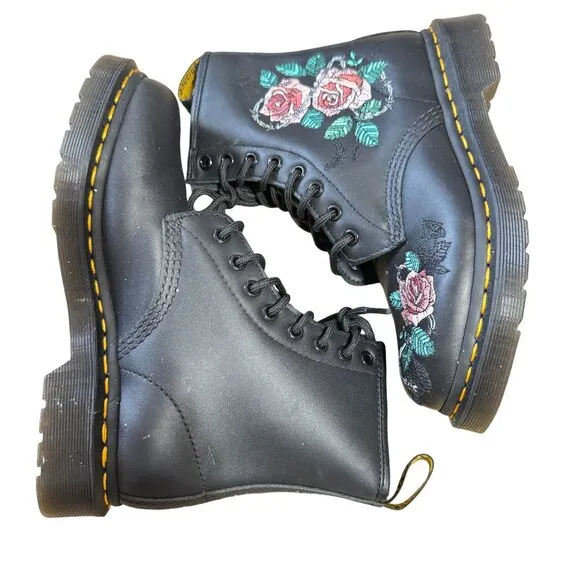 NEW DR MARTENS BLACK BOOTS SIZE 6 VONDA CHAIN II PINK ROSE EMBROIDERED WOMENS