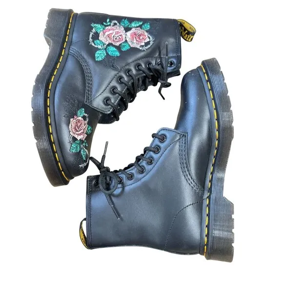 NEW DR MARTENS BLACK BOOTS SIZE 6 VONDA CHAIN II PINK ROSE EMBROIDERED WOMENS