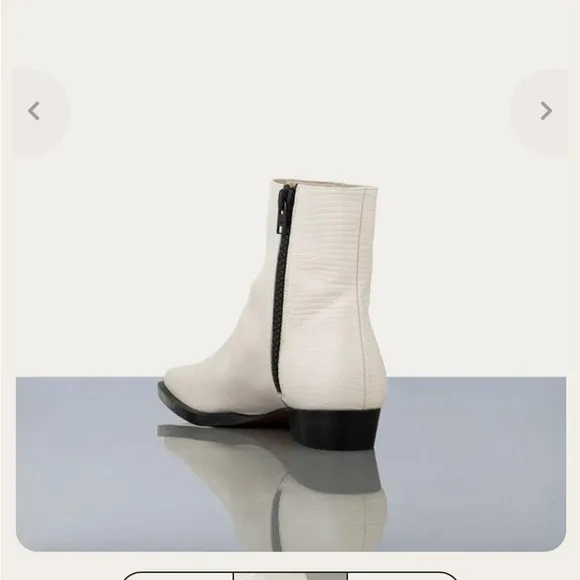 NEW Frame le Maddox ankle cream boots euro 38 or 7.5 reg $498