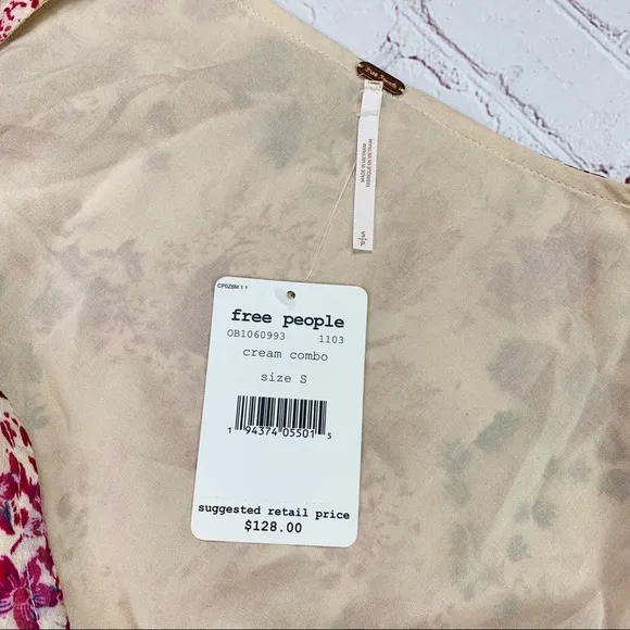 •NEW!🤩 |•FREE PEOPLE•| Cream Combo • Flirty, Floral Dress Spring Summer🌺