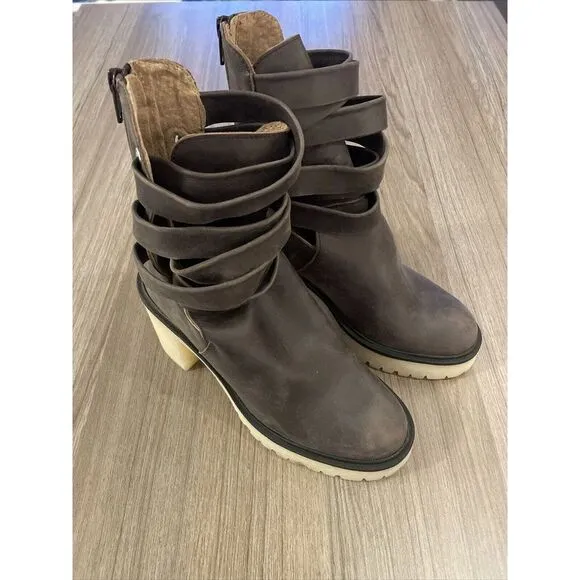 New Free People Jesse Cutout Boots‎ Size 36 MSRP: $198 Leather With Gum Sole
