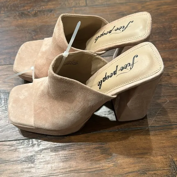 NEW! Free People Pearl Sand Margo Platform Sandal -  Size 39EU/9US