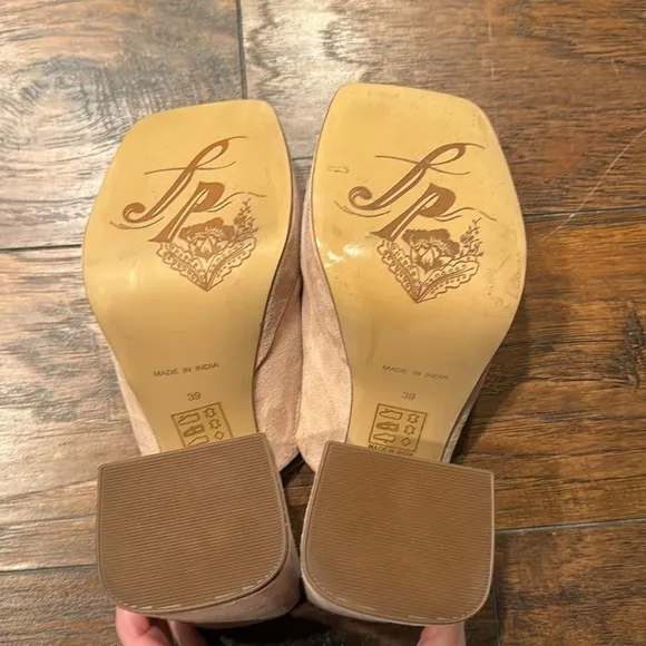 NEW! Free People Pearl Sand Margo Platform Sandal -  Size 39EU/9US
