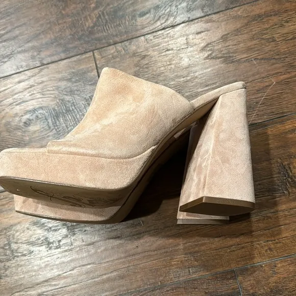 NEW! Free People Pearl Sand Margo Platform Sandal -  Size 39EU/9US