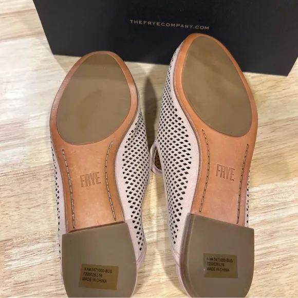 NEW Frye Women's Gwen Slide Laser Cut Perforated Nude Blush Nubuck Leather 5.5