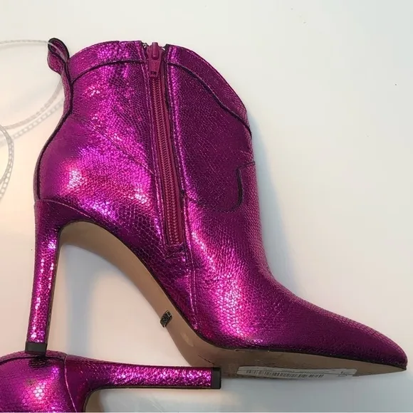 NEW Gianni Bini Ezlee Pink Snake Embossed Western Stiletto Heel Booties size 5