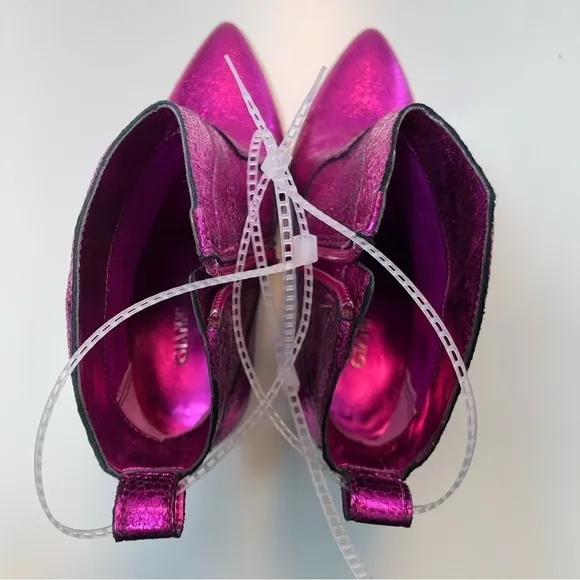 NEW Gianni Bini Ezlee Pink Snake Embossed Western Stiletto Heel Booties size 5