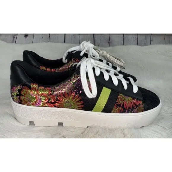 NEW JOHNNY WAS Women’s Downtown Jacquard Lace-Up Sneaker Shoes Size 10