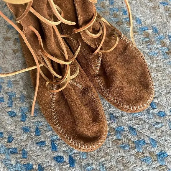 NEW Minnetonka suede moccasin fringe Indian knee high boots 7