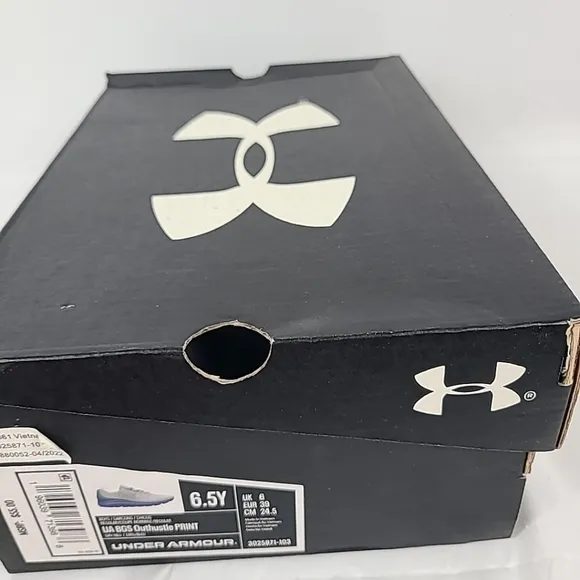 NEW Under Armour BGS Outhustle PRINT Grey Blue Youth Sz 6.5  Athletic Shoes $55