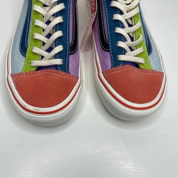 NEW VANS &quot;Hot Coral Multi&quot; Lace-Up Sneakers Size US Men's 4.5 / Women's 6.0