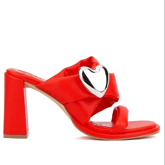New w/o Box Olivia Miller Lovey Dovey Vegan Leather Block Heel Dress Sandals