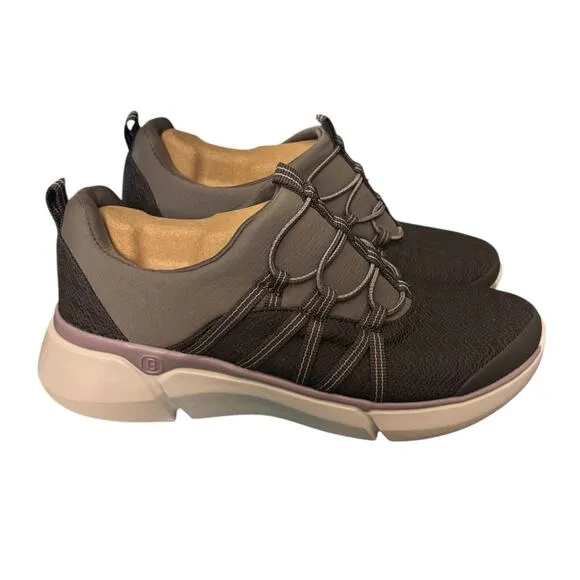 NIB BZees Hero Slip On Sneakers Women's Size 6 M Gray Lavender Stretchy Laces