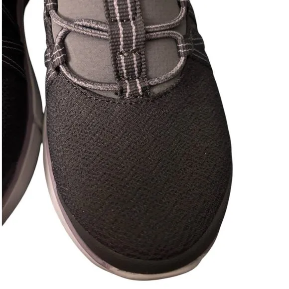NIB BZees Hero Slip On Sneakers Women's Size 6 M Gray Lavender Stretchy Laces