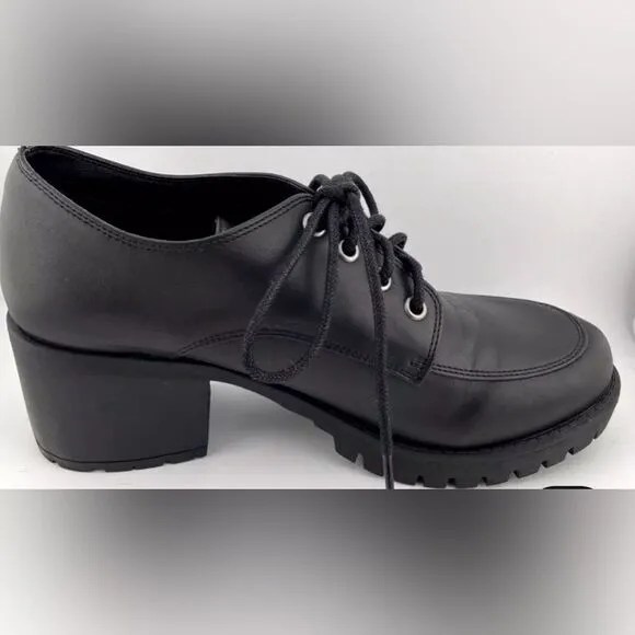 NIB MIA Women’s Vicki Black Chinky Heel Platform Lace Up Shoes 2.5” Heel- Size 7