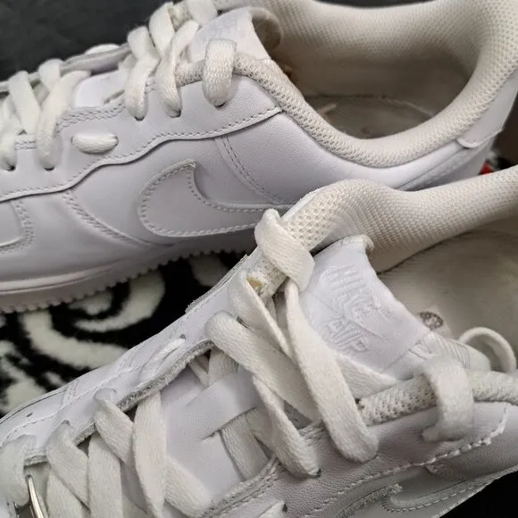 Nike Air Force 1 '07 Low Mens Size 11.5 White Athletic Shoes Sneakers CW2288-111