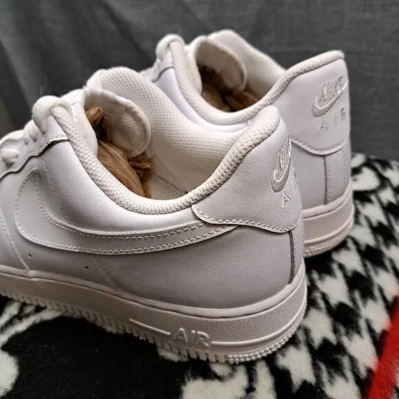 Nike Air Force 1 '07 Low Mens Size 11.5 White Athletic Shoes Sneakers CW2288-111