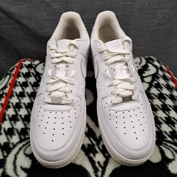 Nike Air Force 1 '07 Low Mens Size 11.5 White Athletic Shoes Sneakers CW2288-111