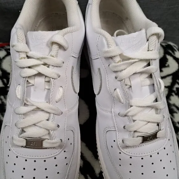 Nike Air Force 1 '07 Low Mens Size 11.5 White Athletic Shoes Sneakers CW2288-111